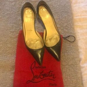Christian Louboutin pointed kitten heels in black